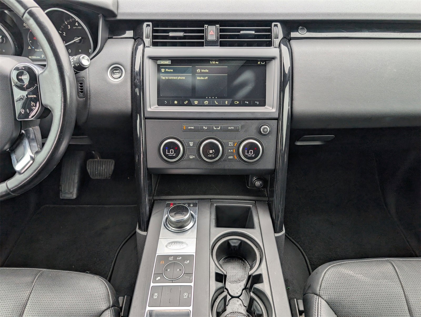 Used 2020 Land Rover Discovery SE image 7