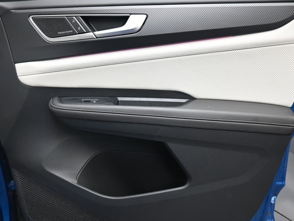 Certified 2025 Volkswagen Atlas Cross Sport SEL Premium R-Line image 11