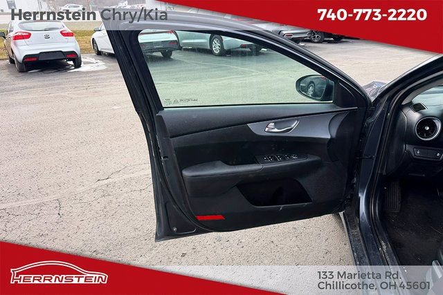 Used 2023 Kia Forte LXS image 6
