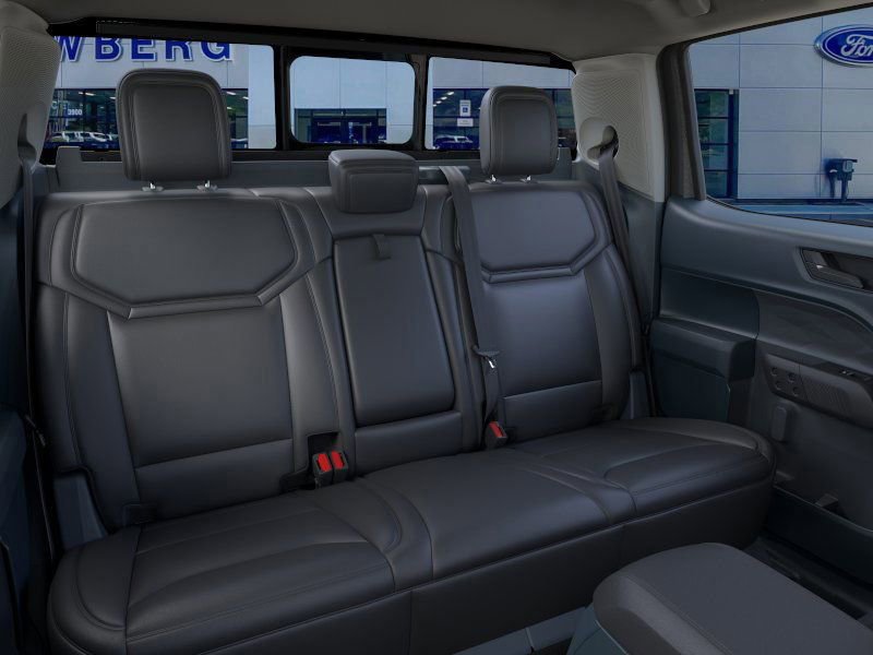 New 2026 Ford Maverick Lariat w/ Black Appearance Package image 11