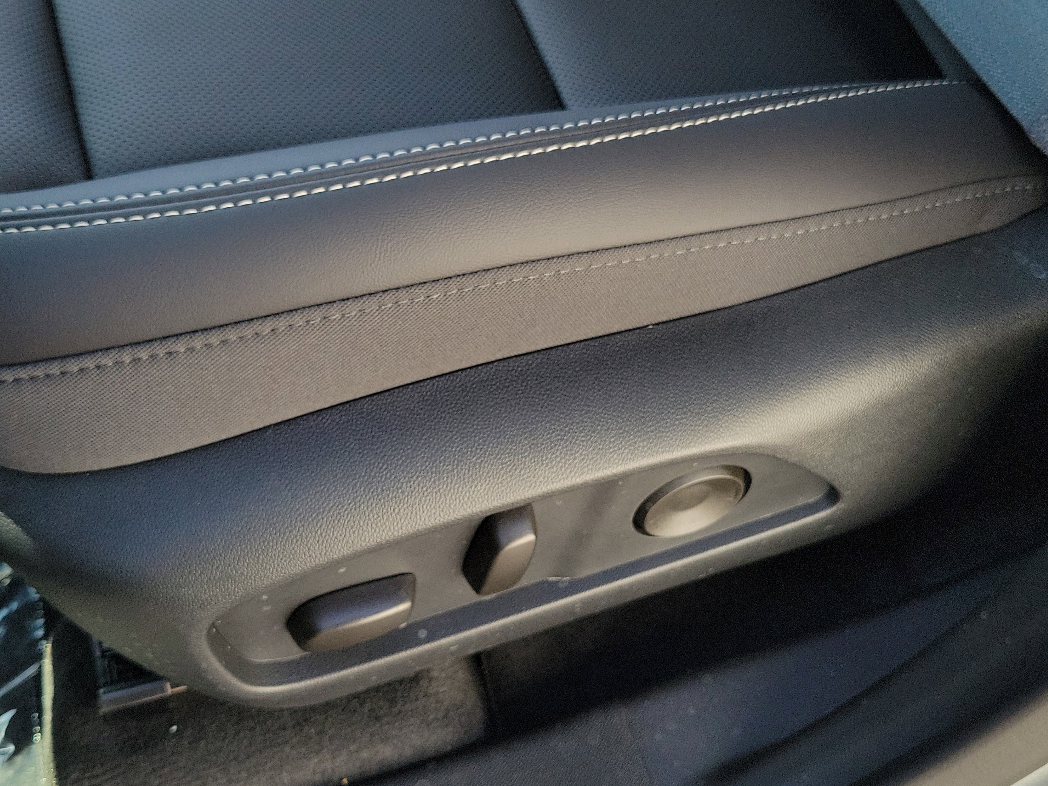 New 2026 GMC Terrain Elevation w/ Elevation Premium Package FWD image 24