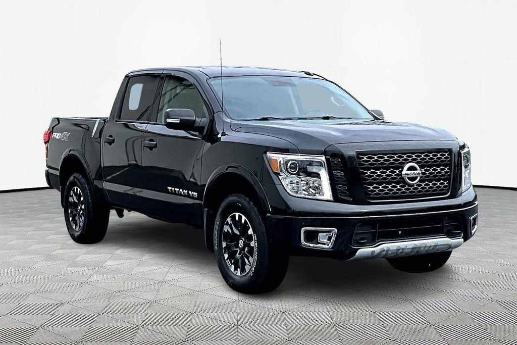 Used 2019 Nissan Titan PRO-4X image 2