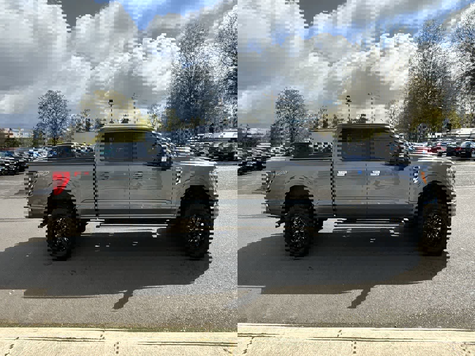 Used 2021 Ford F150 XLT w/ Equipment Group 302A High image 6