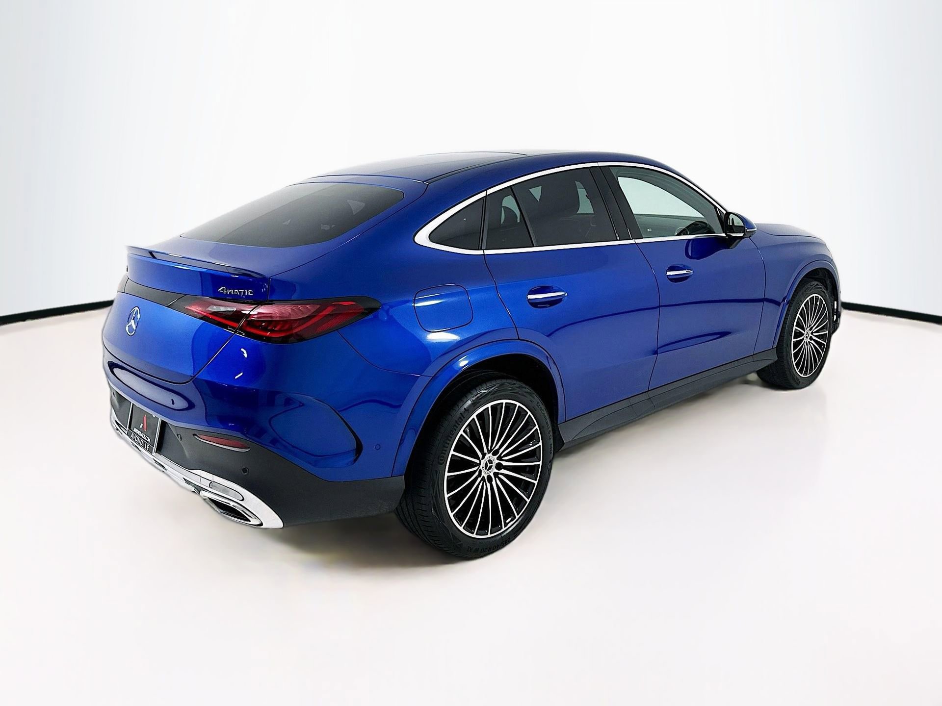 Used 2025 Mercedes-Benz GLC 300 4MATIC image 8