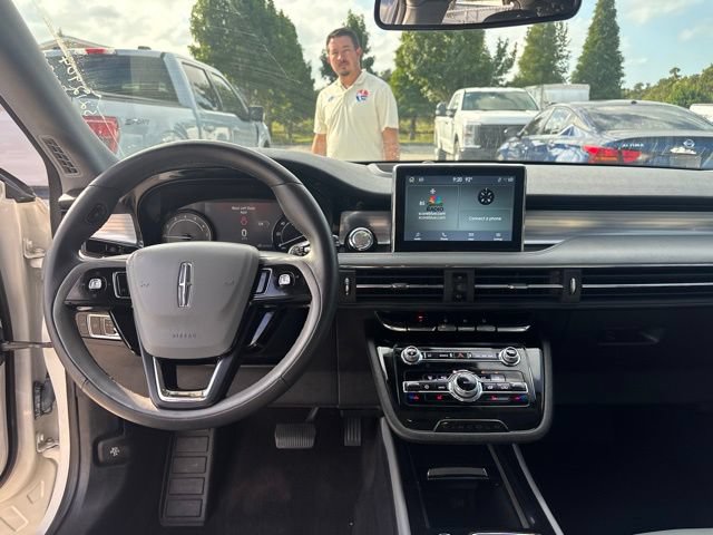 Used 2022 Lincoln Corsair FWD image 11