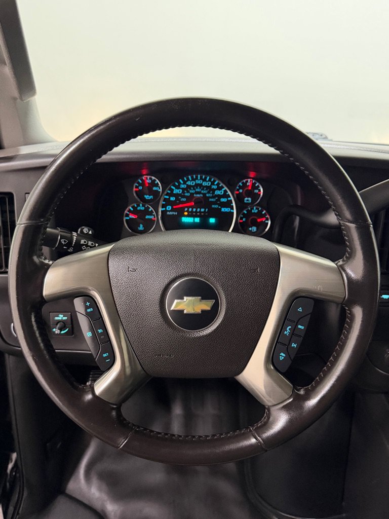 Used 2019 Chevrolet Express 3500 LS RWD image 15