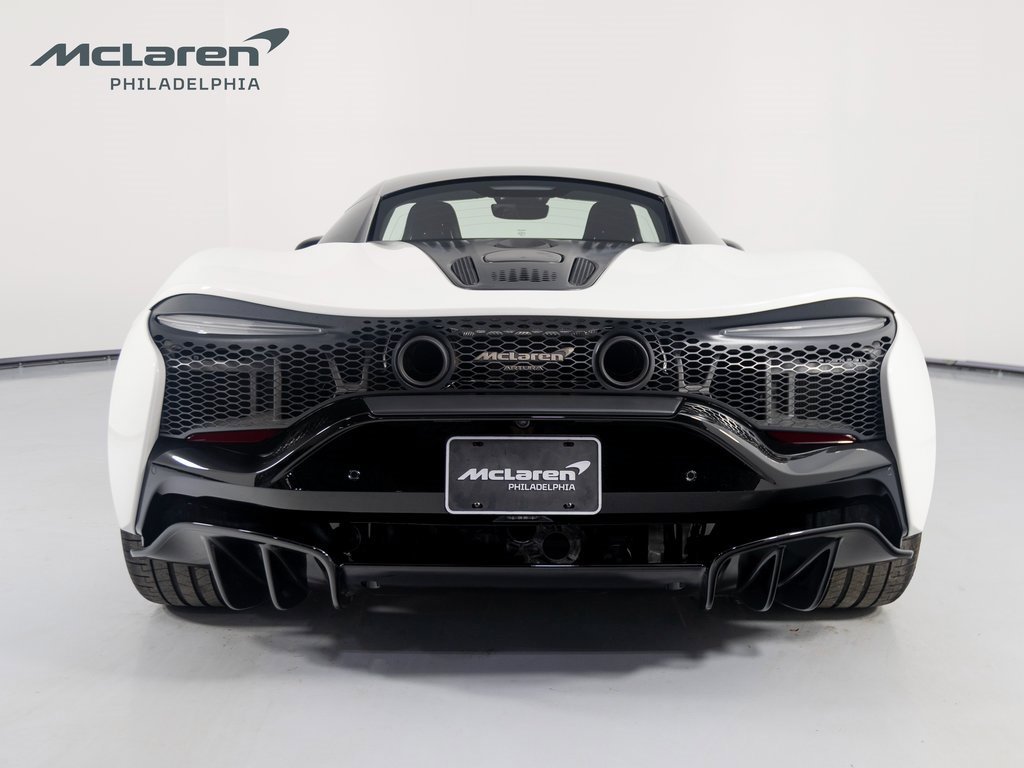 New 2025 McLaren Artura image 6