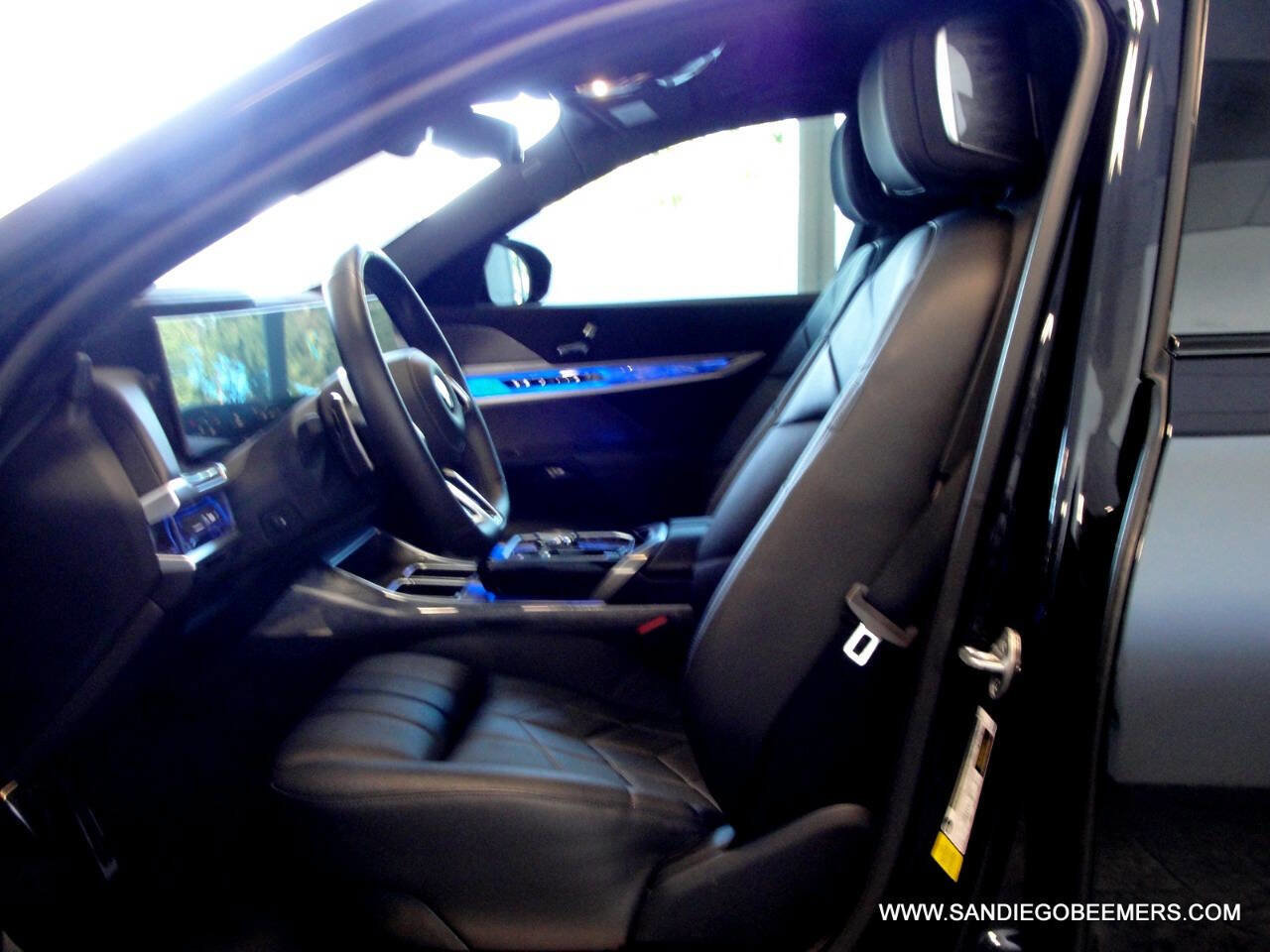 Used 2023 BMW 740i w/ Parking Assistance Package RWD image 25