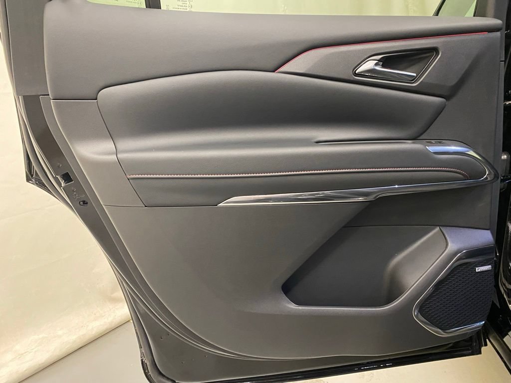 New 2026 Chevrolet Traverse RS w/ LPO, Floor Liner Package AWD/4WD image 12