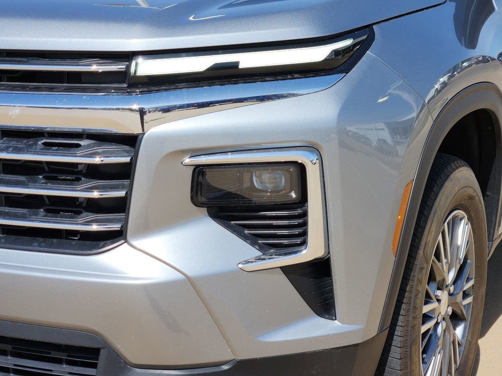 Used 2024 Chevrolet Traverse LT image 13