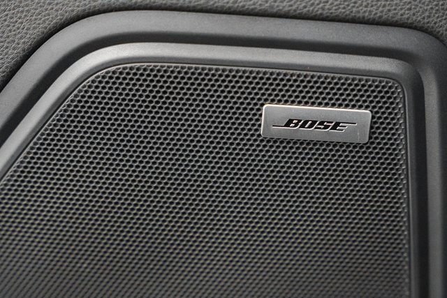 Used 2024 Porsche Macan w/ Premium Plus Package image 10