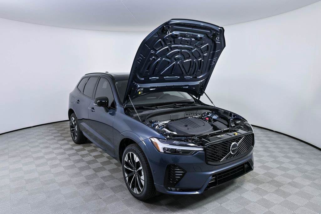New 2026 Volvo XC60 B5 Plus w/ Protection Package Premier AWD/4WD image 32