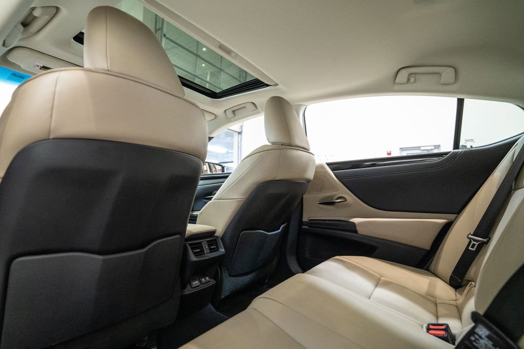 Used 2020 Lexus ES 350 w/ Premium Package FWD image 31