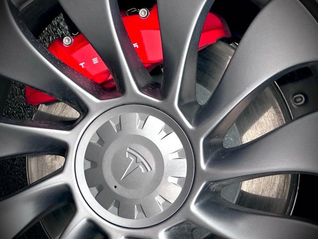 Used 2024 Tesla Model Y Performance image 14