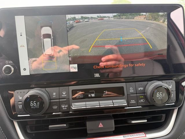 Used 2025 Toyota Grand Highlander AWD image 16