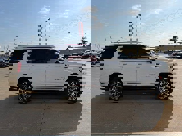 Used 2022 GMC Yukon Denali image 3