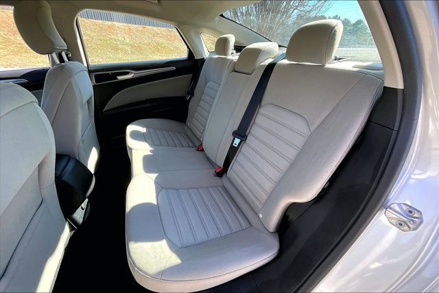 Used 2018 Ford Fusion S image 19