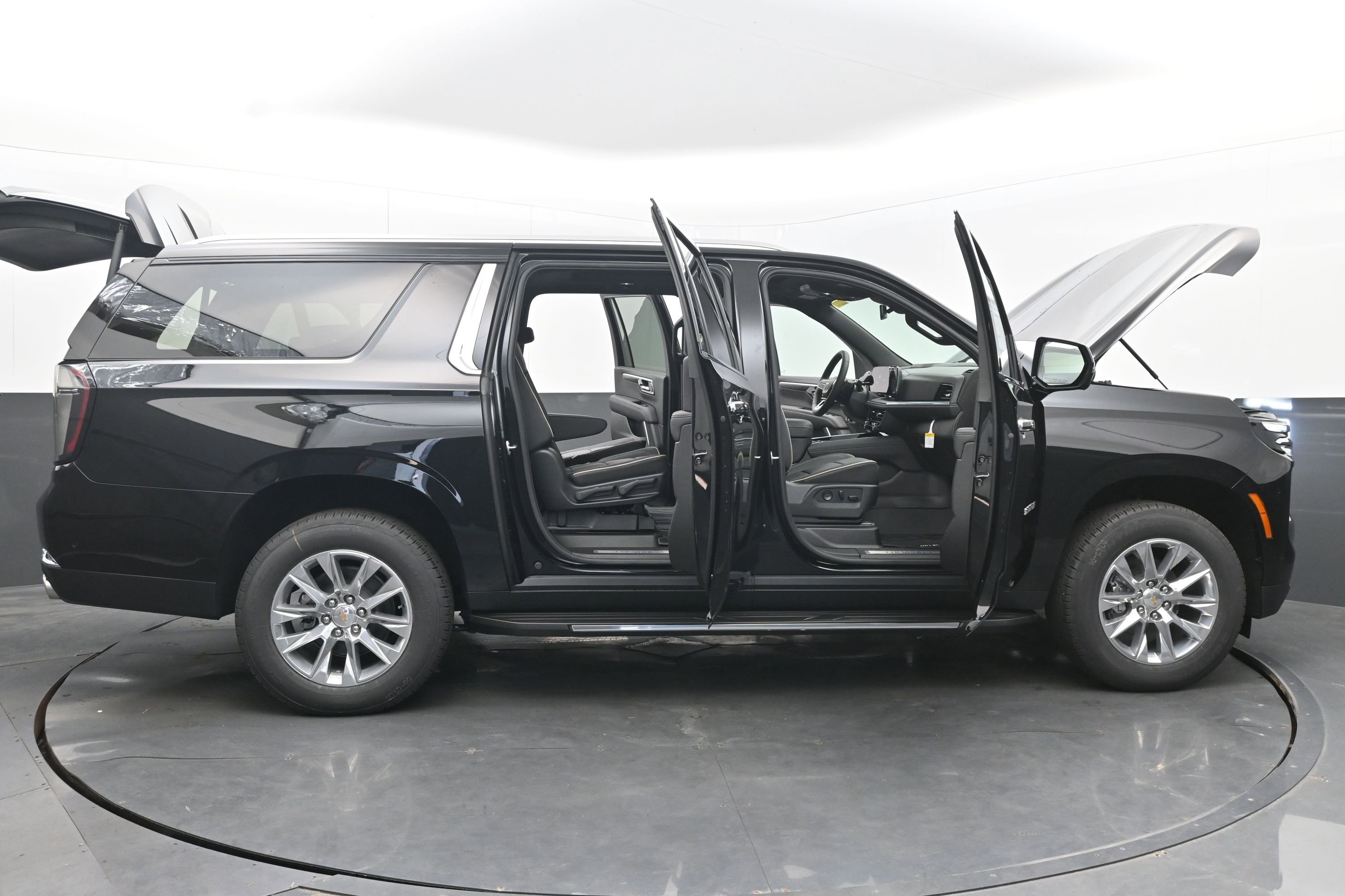 New 2026 Chevrolet Suburban Premier w/ Sun And Tow Package AWD/4WD image 49