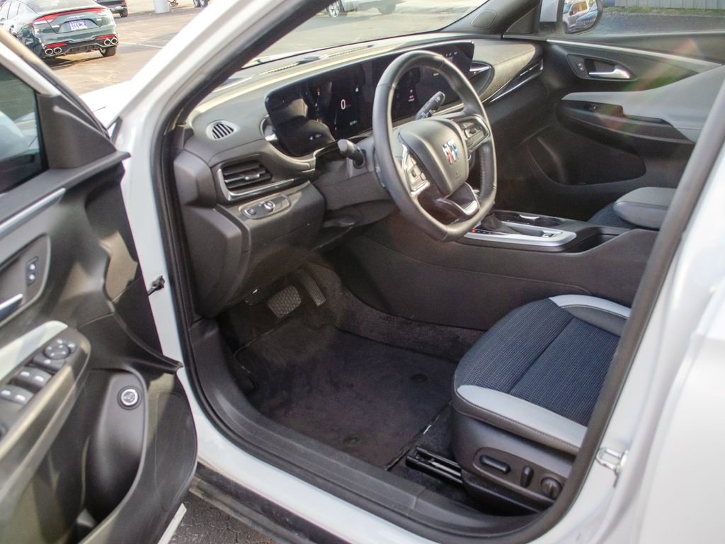 Used 2024 Buick Envista Preferred w/ Convenience I Package FWD image 25