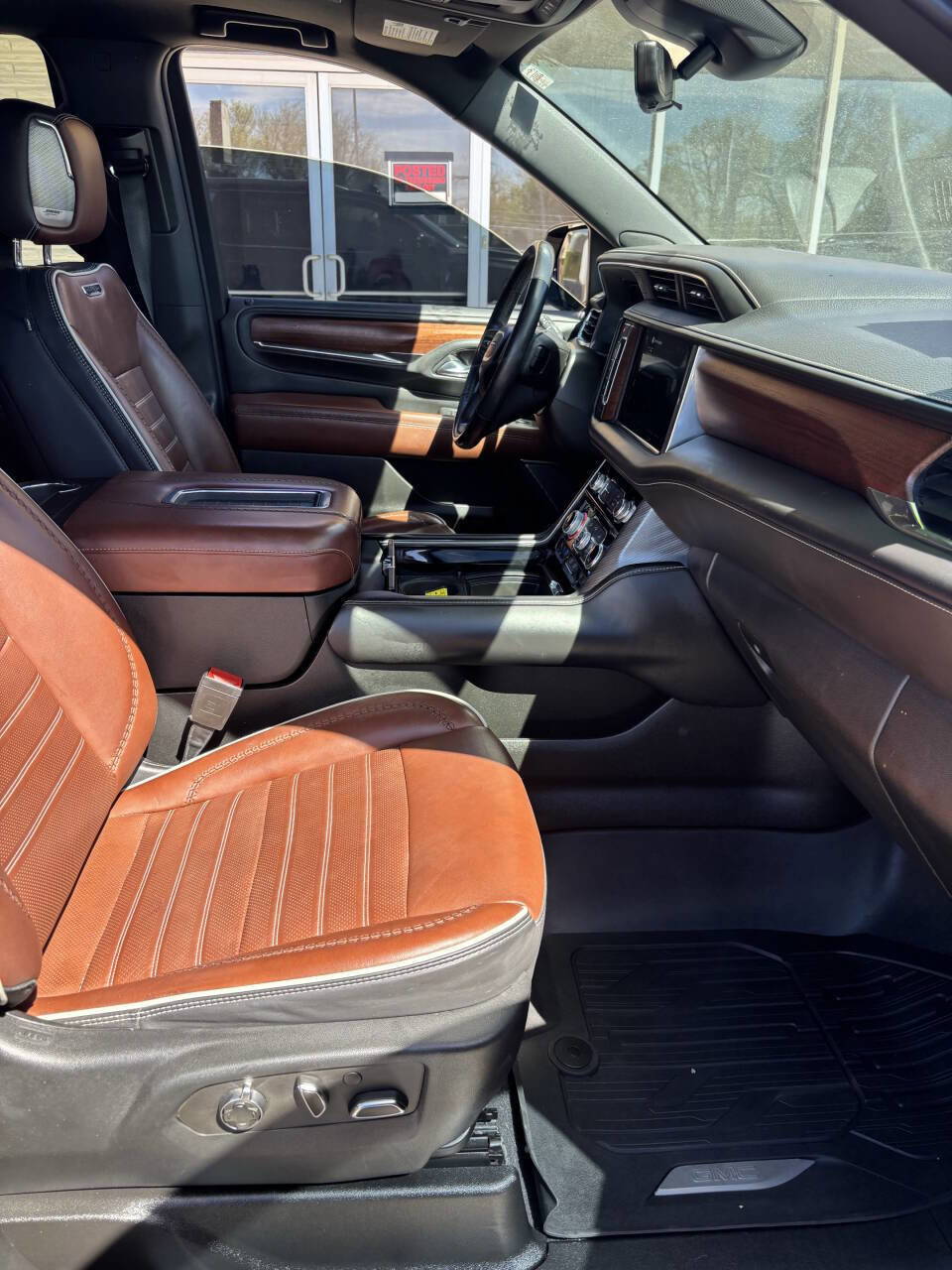 Used 2023 GMC Yukon Denali Ultimate image 14