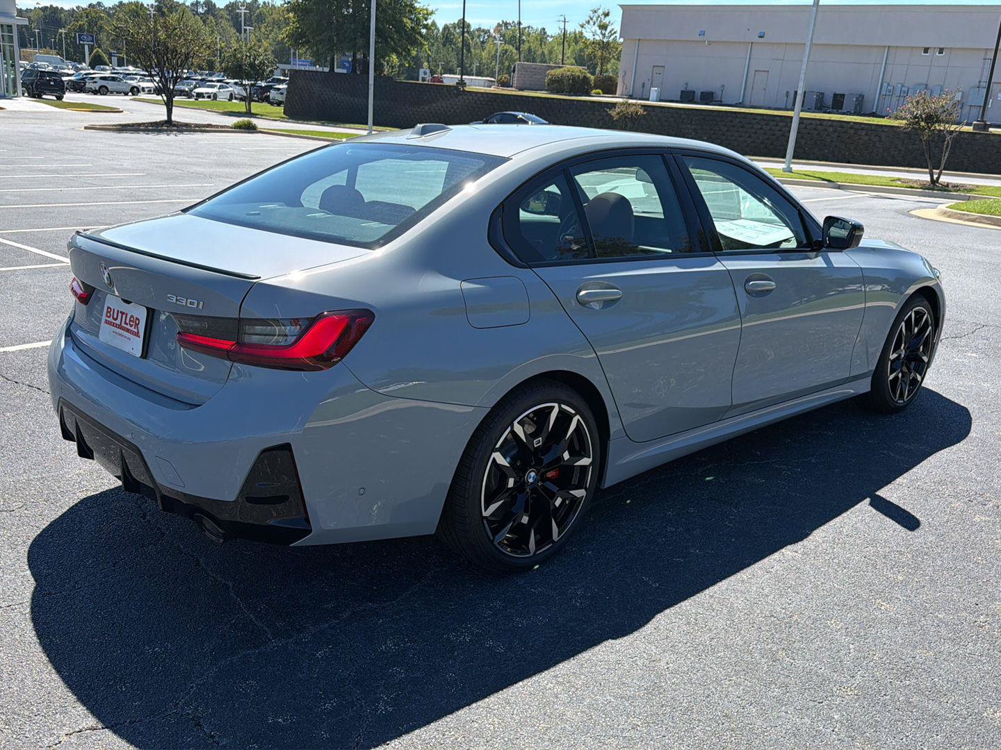 New 2026 BMW 330i Sedan w/ M Sport Package RWD image 6