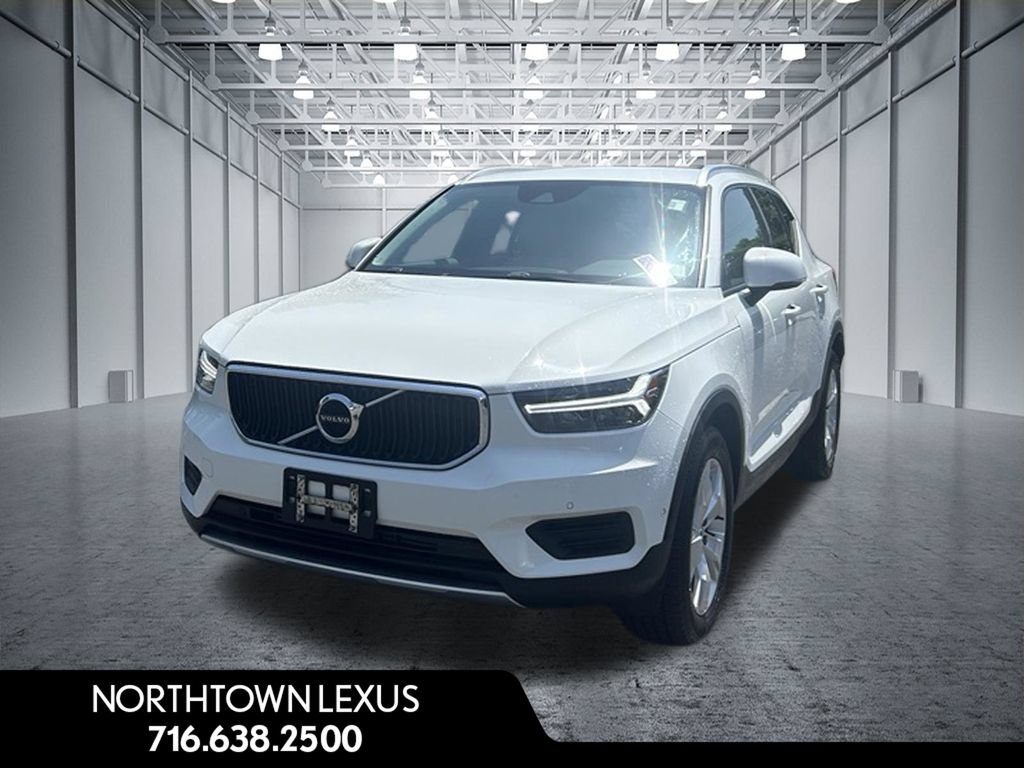 Used 2019 Volvo XC40 T5 Momentum