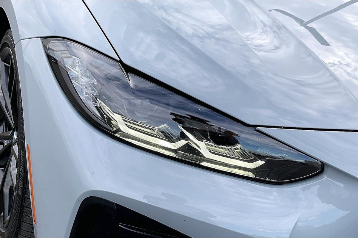 Used 2022 BMW 430i Coupe w/ M Sport Package RWD image 22