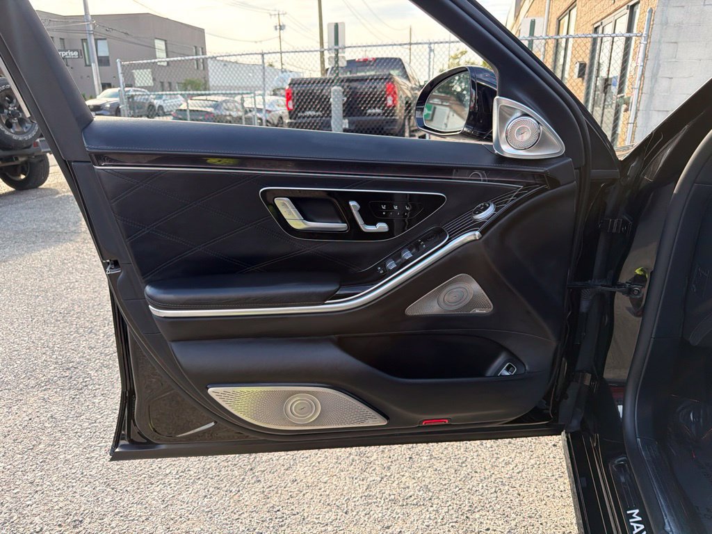 Used 2023 Mercedes-Benz Maybach S 580 4MATIC image 35