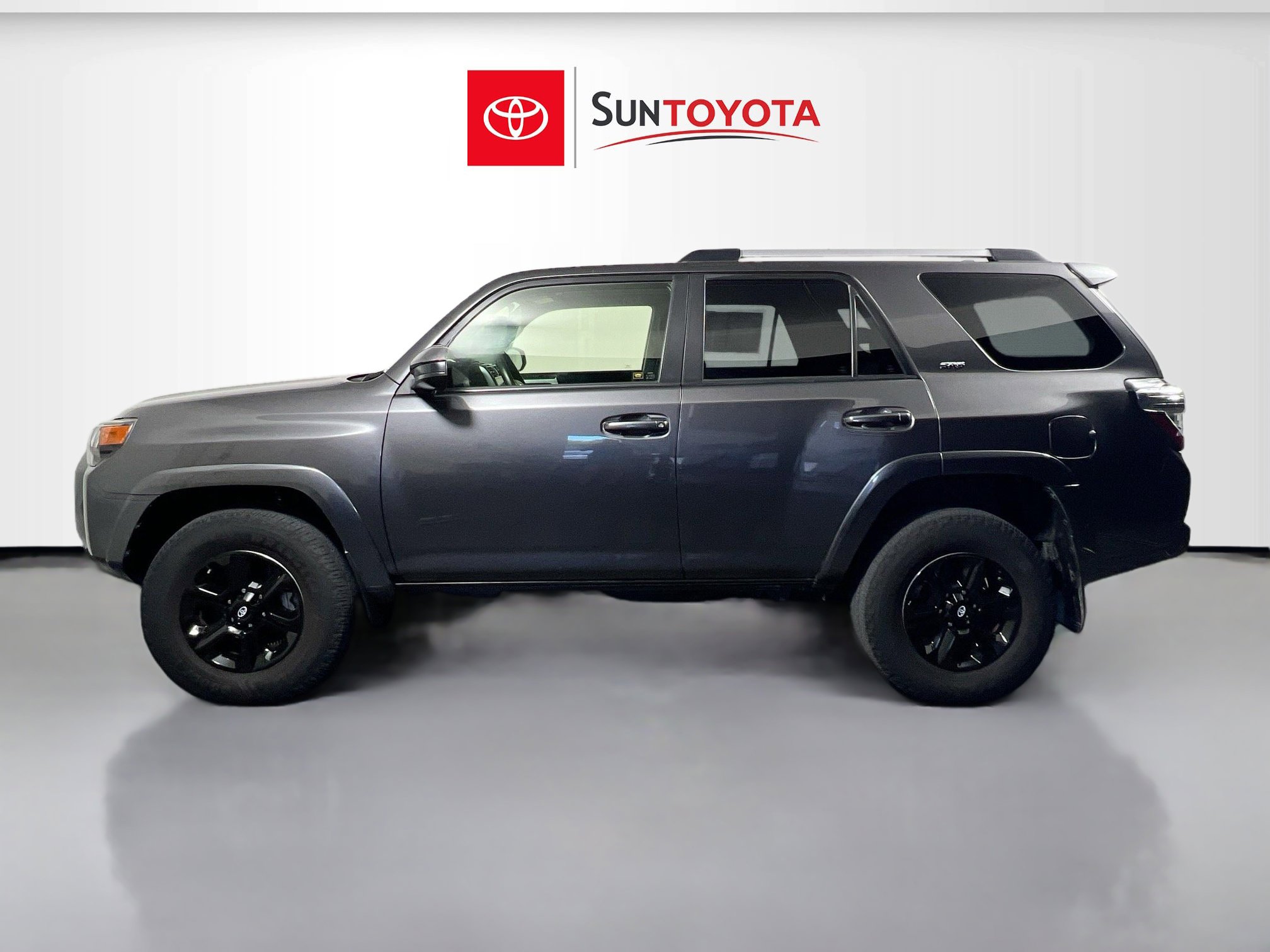 Used 2021 Toyota 4Runner SR5 AWD/4WD image 7