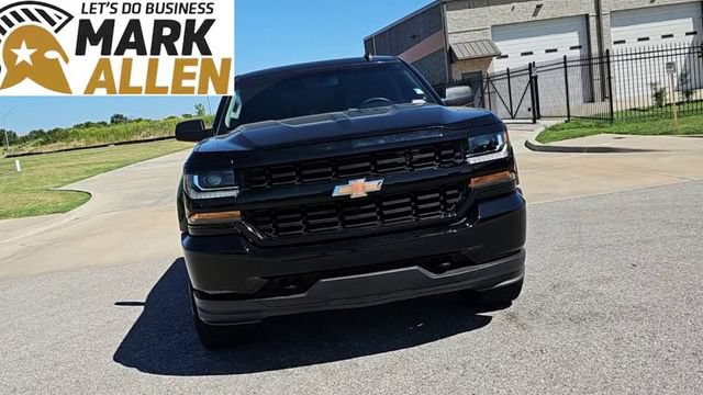 Used 2018 Chevrolet Silverado 1500 Custom w/ Texas Edition AWD/4WD image 3