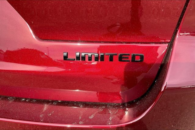 Used 2025 Jeep Grand Cherokee L Limited w/ Luxury Tech Group II image 24