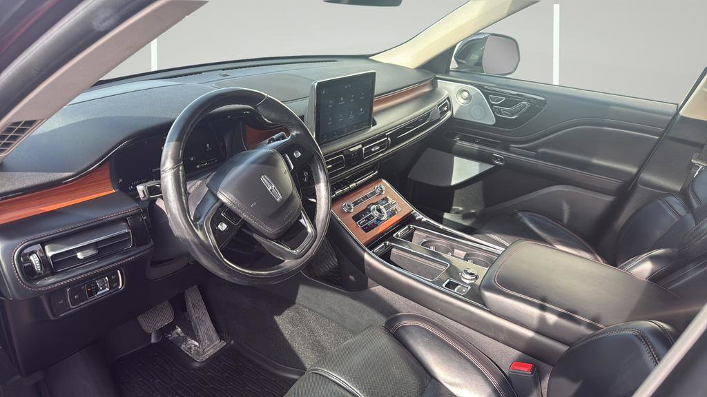 Used 2020 Lincoln Aviator Reserve w/ Equipment Group 201A image 13