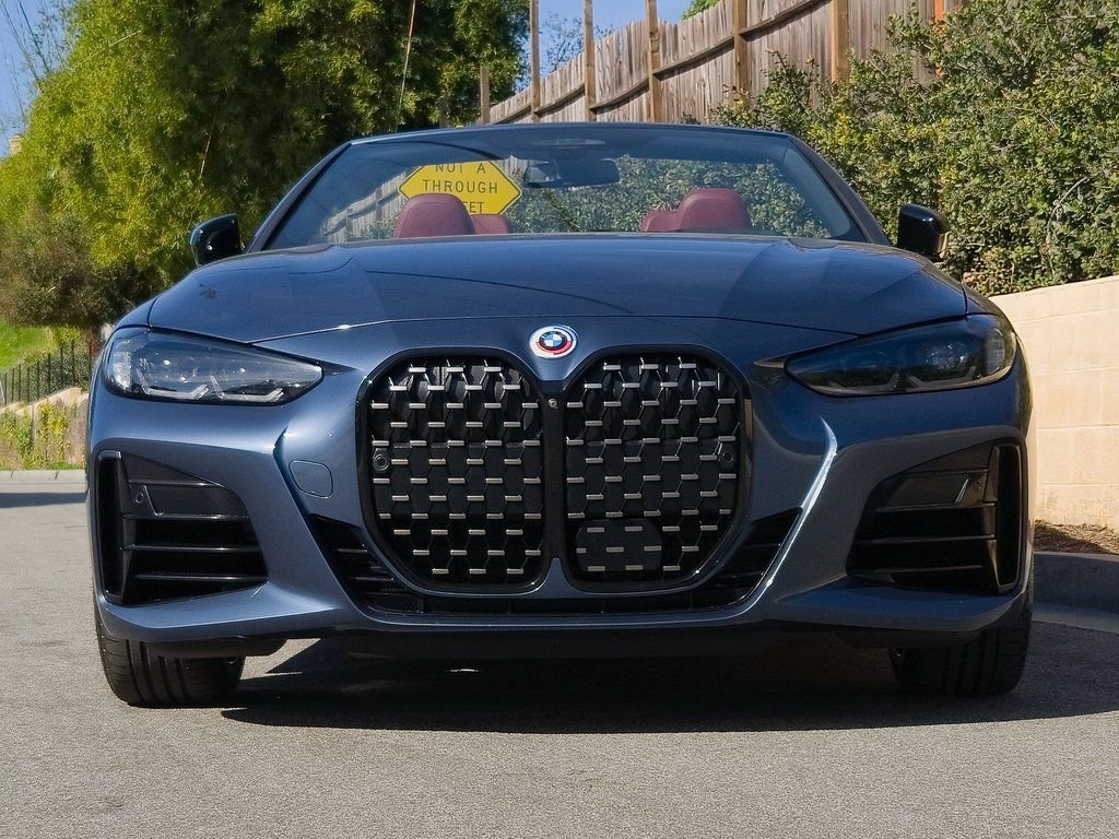 Used 2023 BMW 440i xDrive Convertible w/ Premium Package image 3