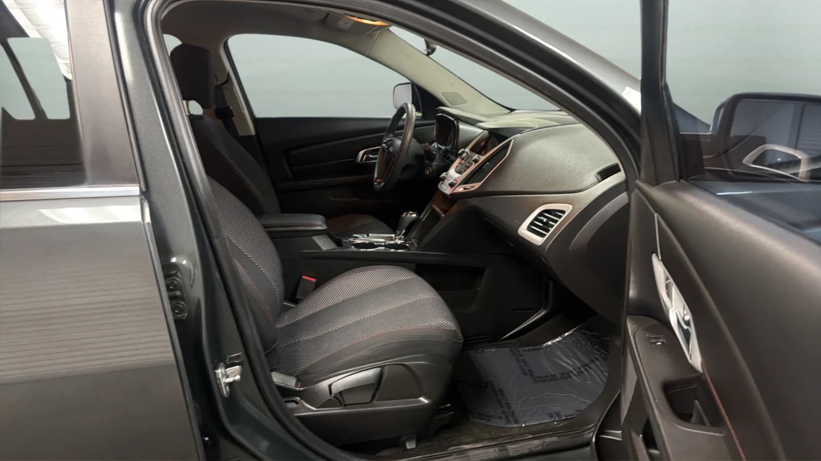 Used 2017 GMC Terrain SLE FWD image 21