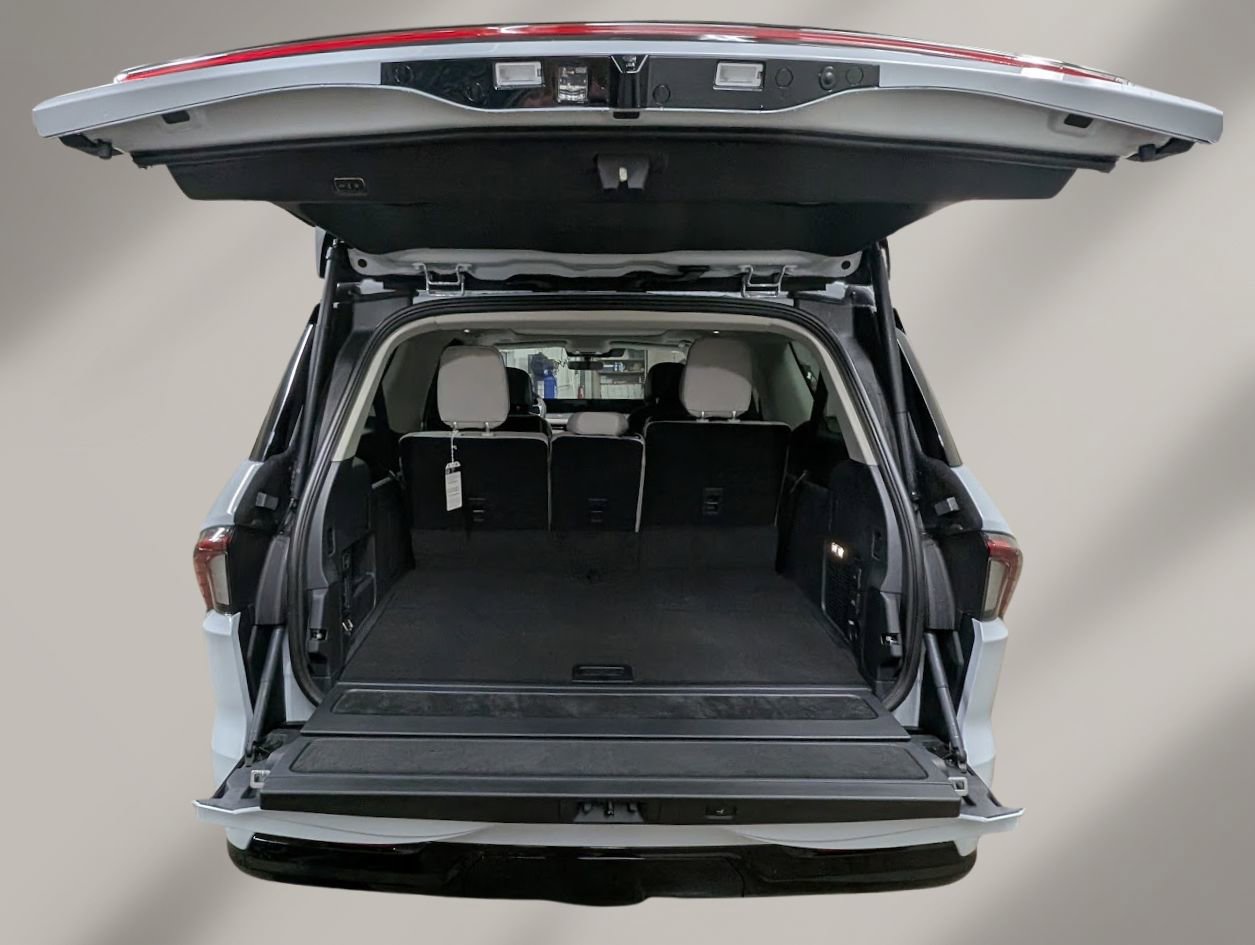 New 2025 Lincoln Navigator L Reserve AWD/4WD image 30
