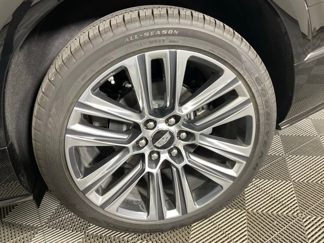 New 2026 Cadillac Vistiq Platinum image 36