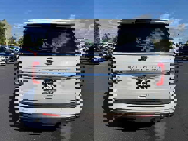 Used 2024 Ford Expedition King Ranch image 5