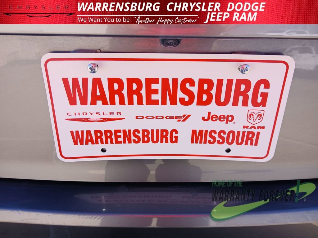 Used 2025 Toyota Camry SE image 29