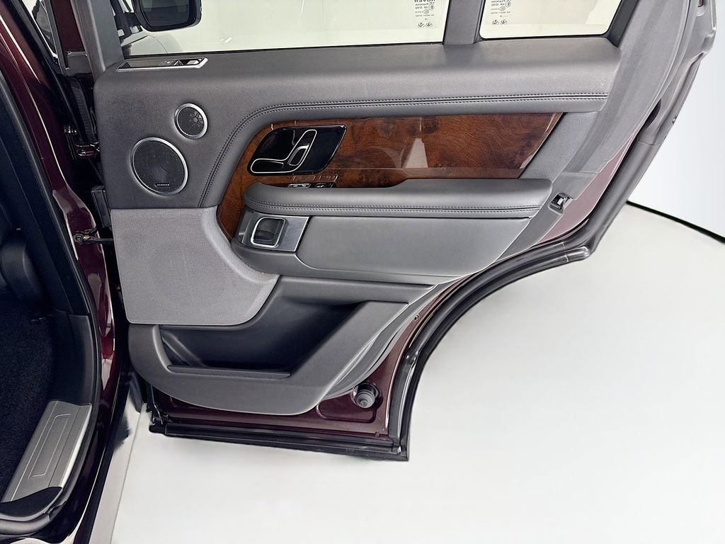 Used 2020 Land Rover Range Rover HSE image 28