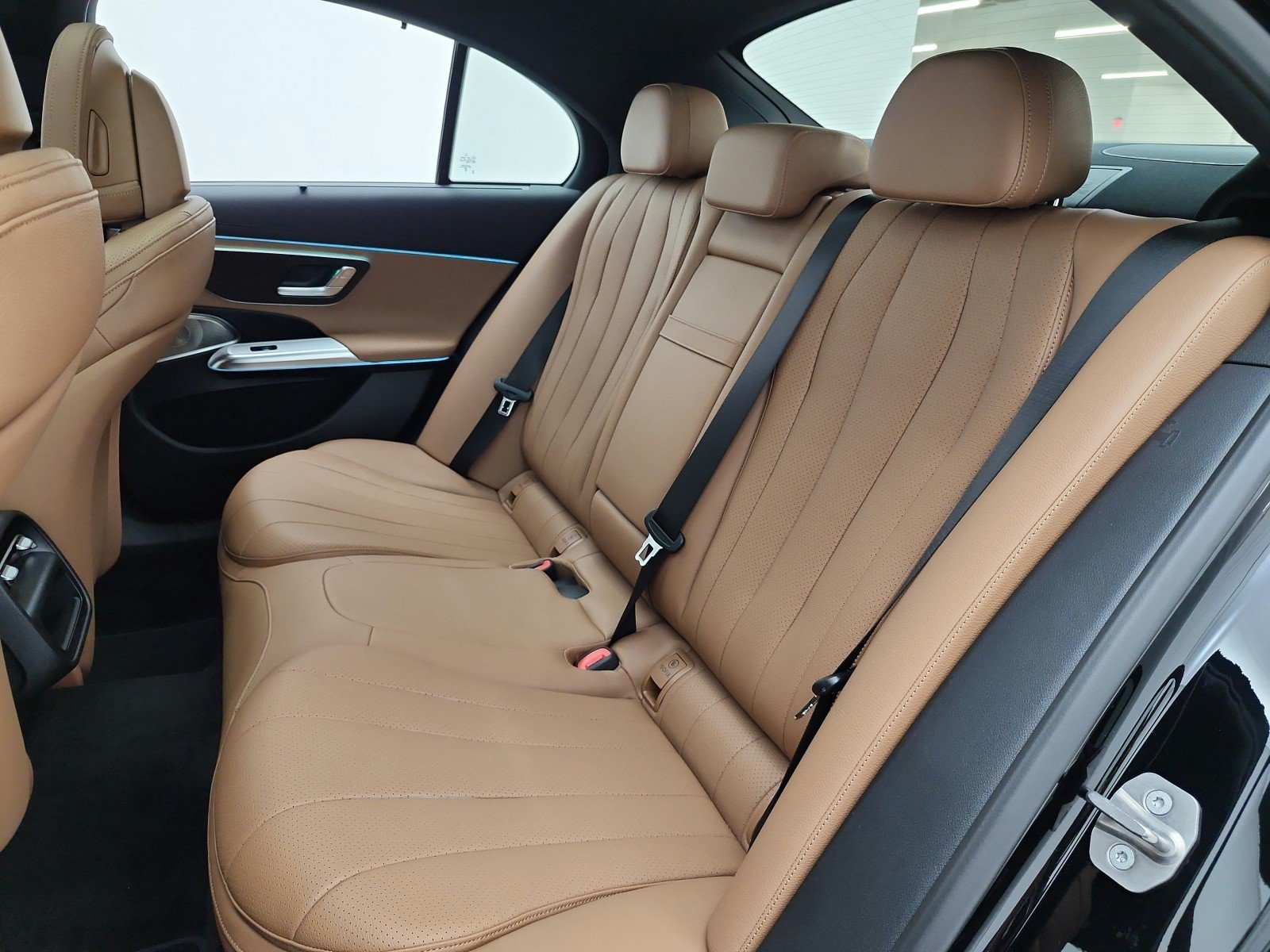New 2027 Mercedes-Benz E 450 4MATIC Sedan image 11