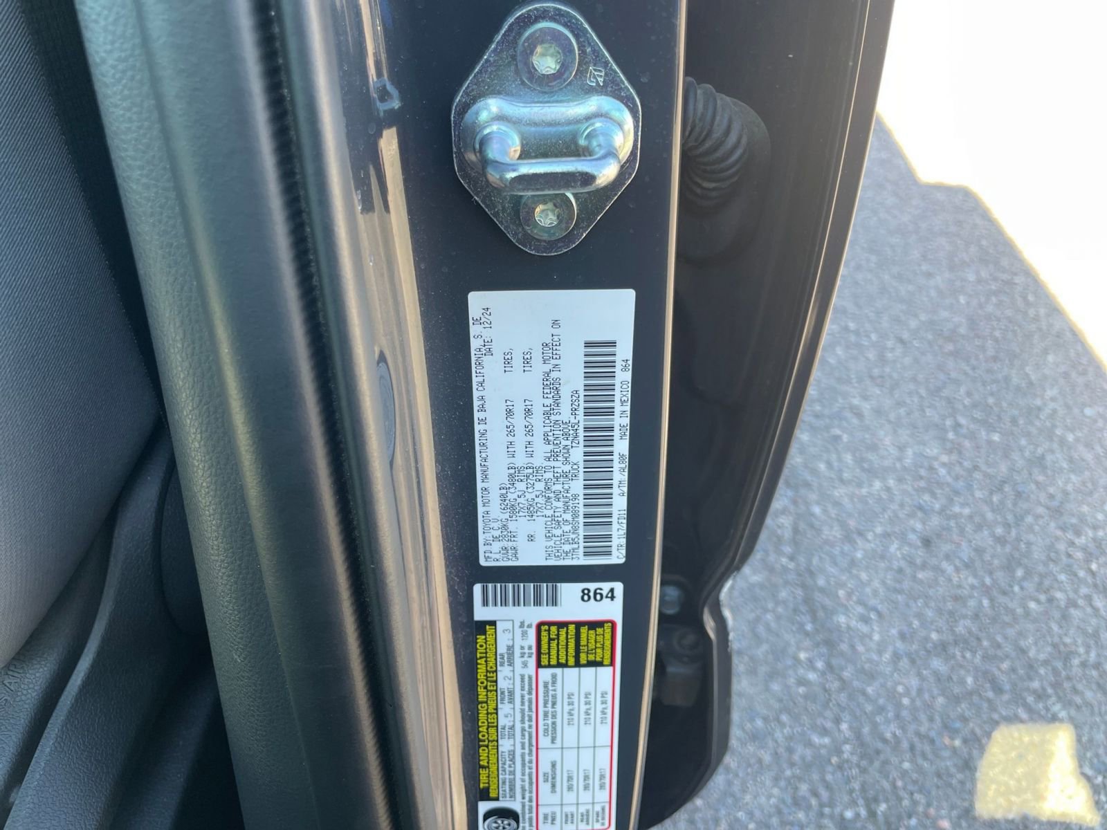 Used 2025 Toyota Tacoma TRD Off-Road image 29