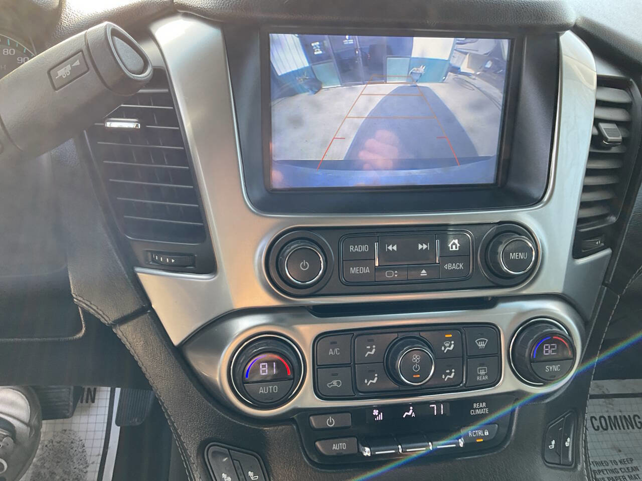 Used 2018 Chevrolet Suburban LT image 9