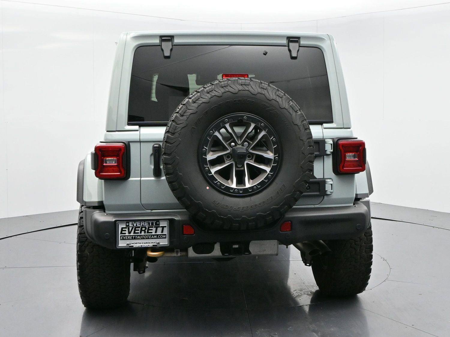 Used 2024 Jeep Wrangler Unlimited Rubicon 392 image 6