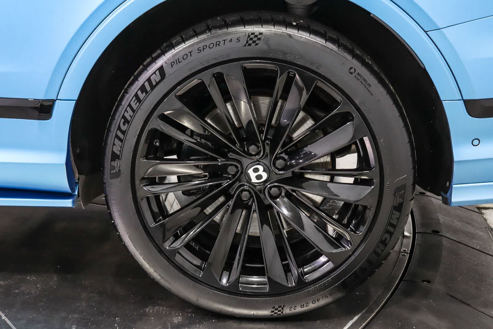 Used 2022 Bentley Bentayga Speed AWD/4WD image 10