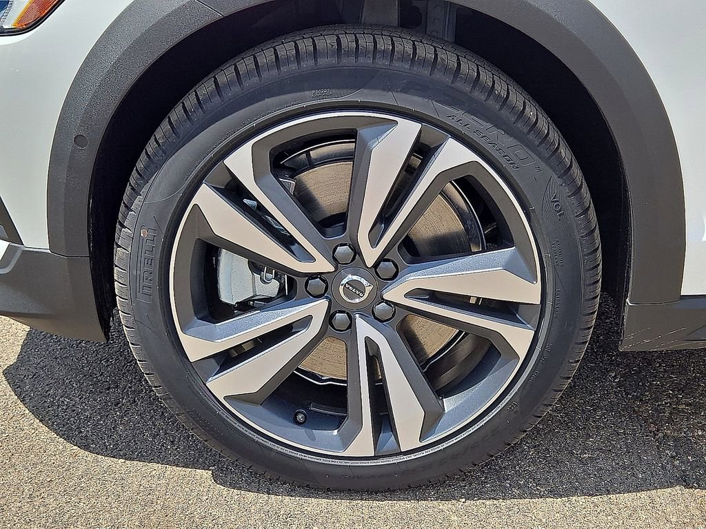 New 2026 Volvo V60 B5 Cross Country Plus w/ Protection Package Premier AWD/4WD image 10