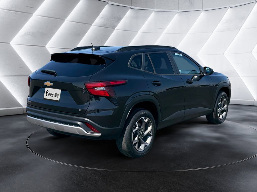 Certified 2024 Chevrolet Trax LT w/ LT Convenience Package FWD image 5