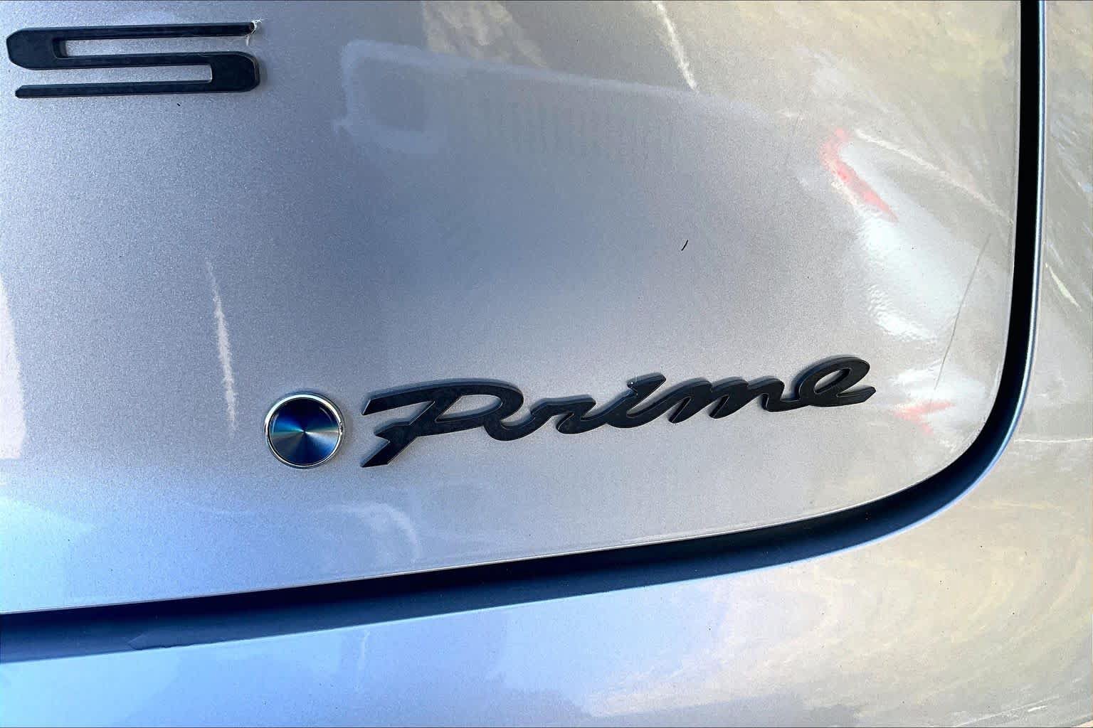 Used 2024 Toyota Prius Prime FWD image 29