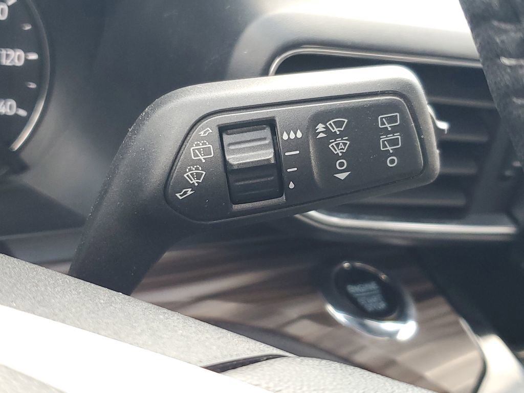 Used 2023 Ford Explorer Limited w/ Equipment Group 301A image 17