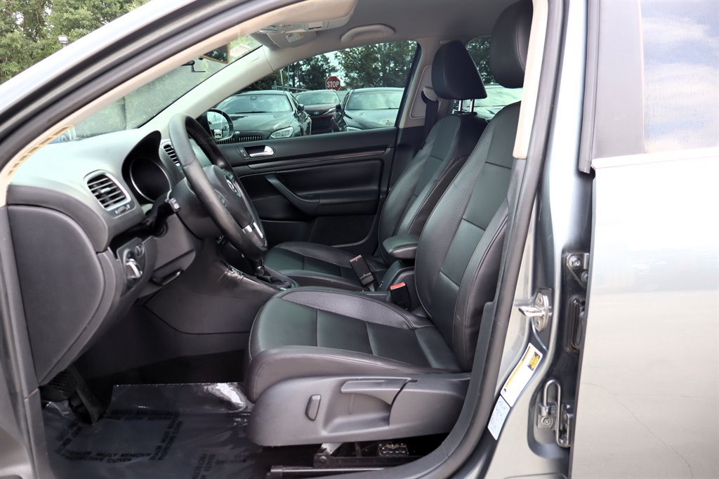 Used 2012 Volkswagen Jetta TDI FWD image 14