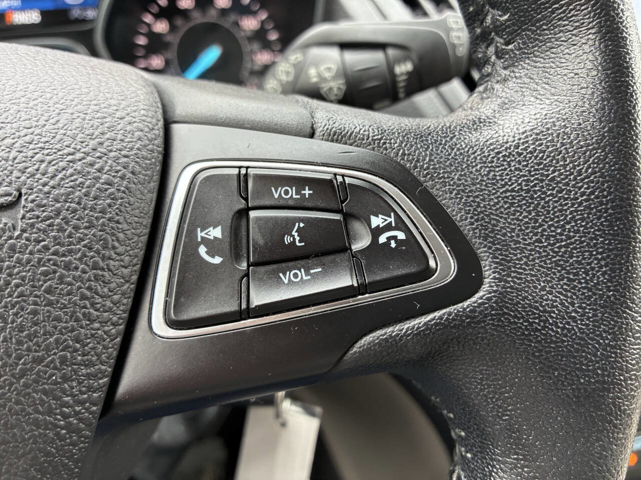 Used 2018 Ford Escape SEL w/ Ford Safe & Smart Package image 26